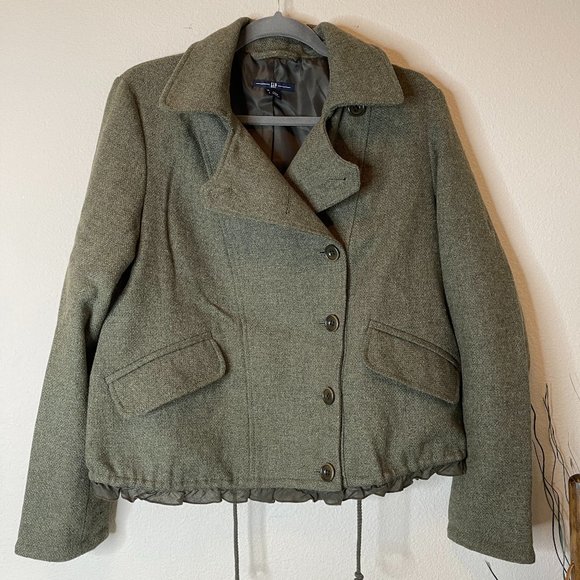 GAP Wool Cropped Jacket Chiffon Ruffle Hem Olive Green Flawed Beauty M - Picture 2 of 8